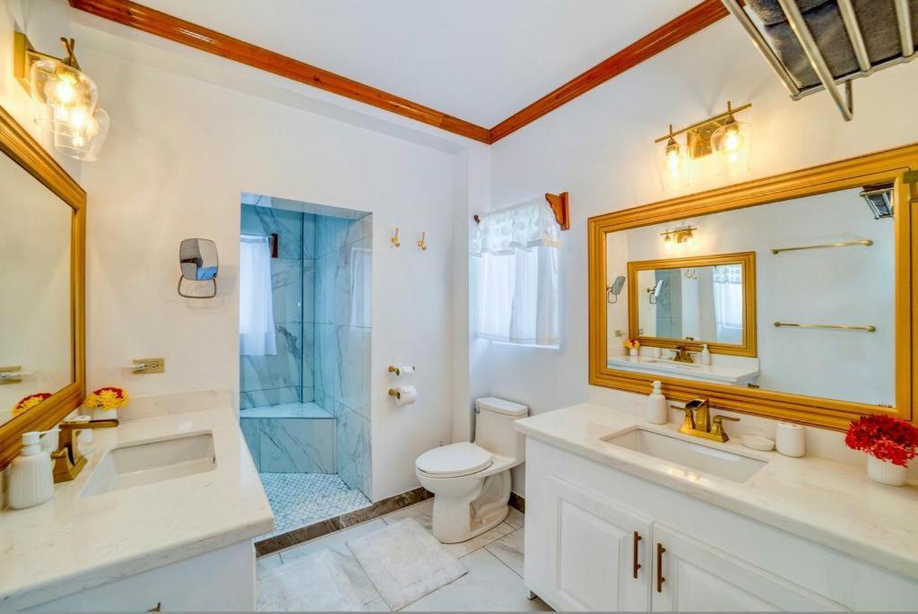 Miramar Suites Placencia Room photo